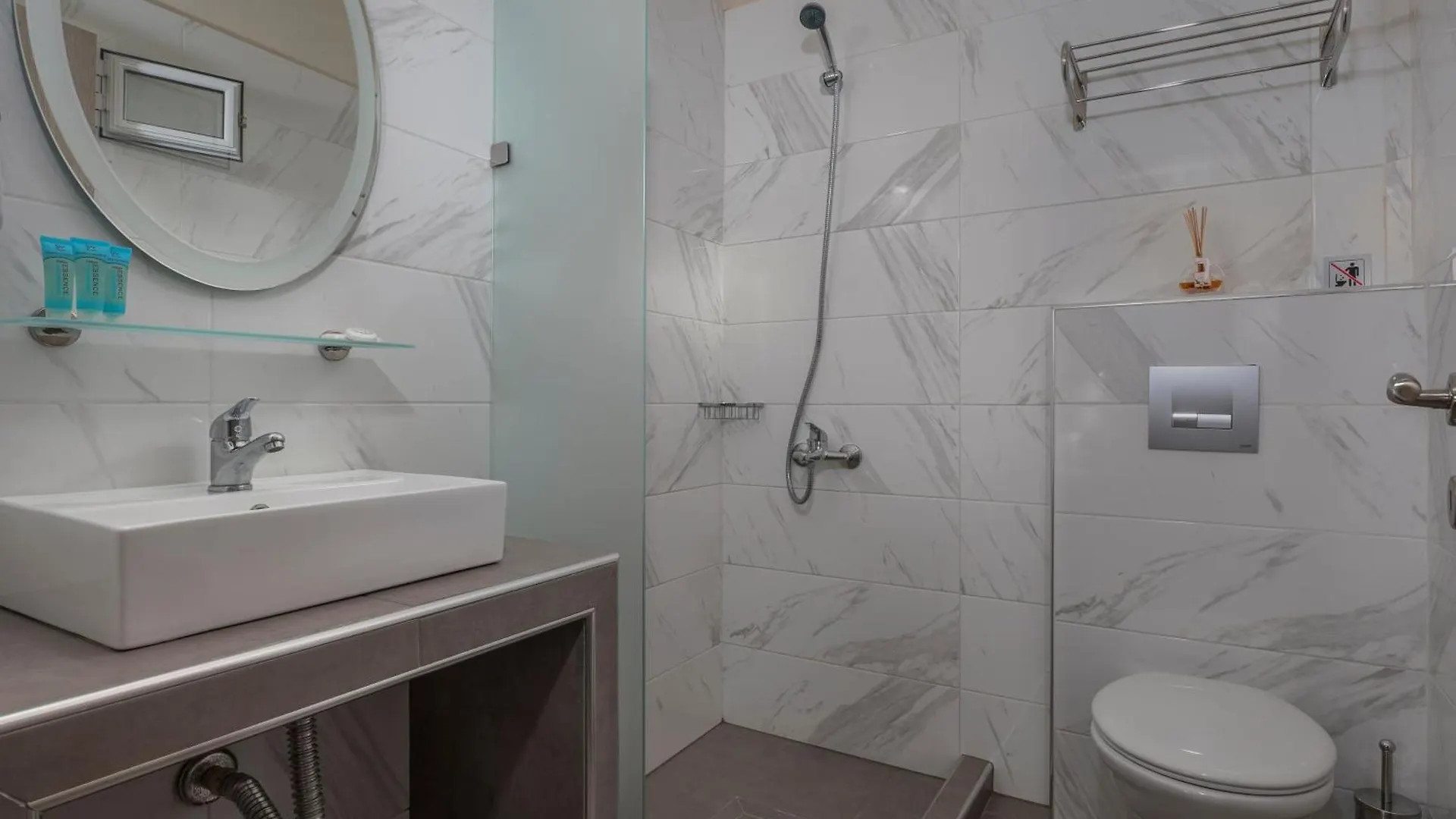 ** Hotel de apartamente Sunshine Apartments Neos Marmaras Grecia